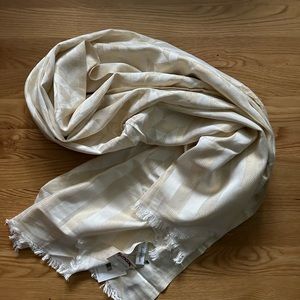 White and gold scarf